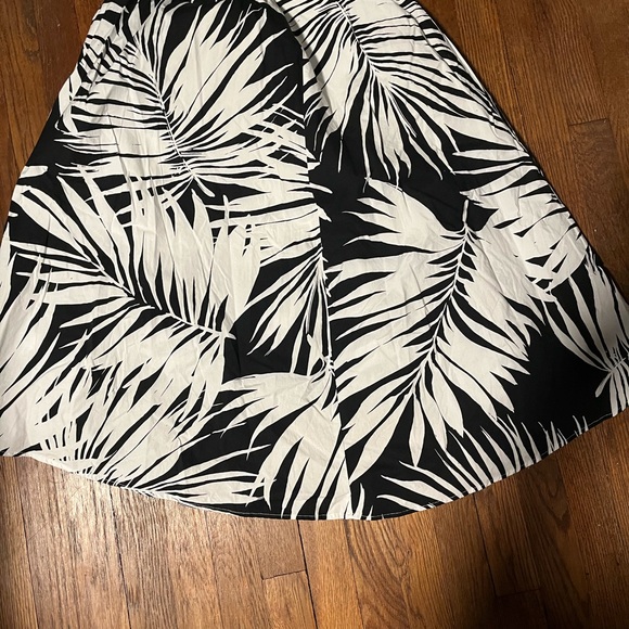 Hawaiian print skirt black and white tropical skirt - Picture 2 of 3